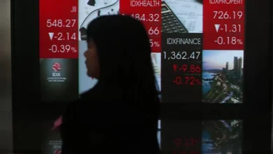 IHSG Ambruk Lagi Jelang Pengumuman Kerangka Pengurus Danantara