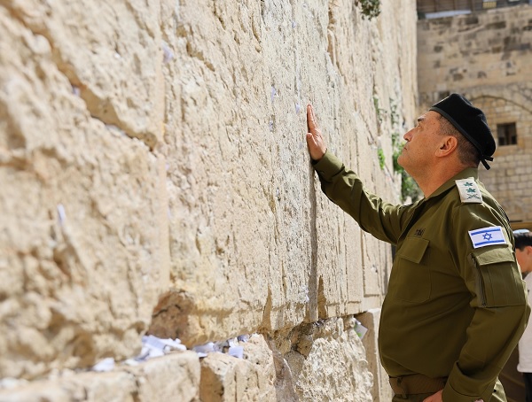 Menebak Arah negara negara Israel pasca Memiliki Panglima Militer Baru yang tersebut digunakan Suka Berperang