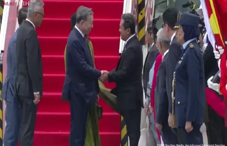 Sekjen Partai Komunis Vietnam Y.M To Lam Tiba pada Indonesia, Disambut Sejumlah Pejabat