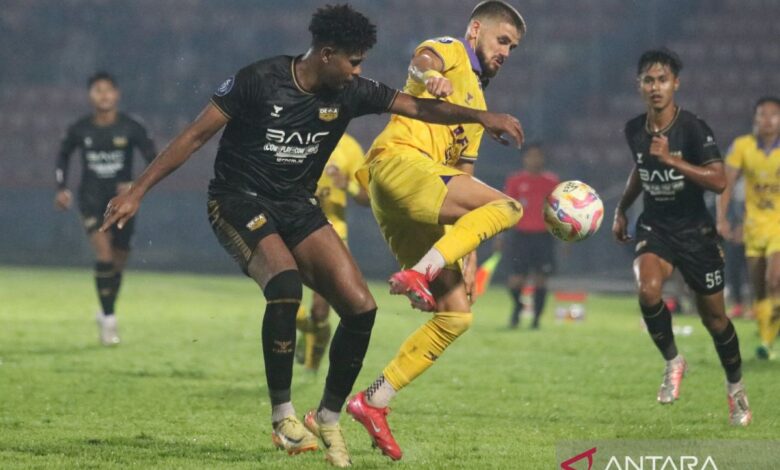 Pemain asing Kejuaraan 1 yang dimaksud yang disebutkan dipanggil negaranya pada jeda internasional
