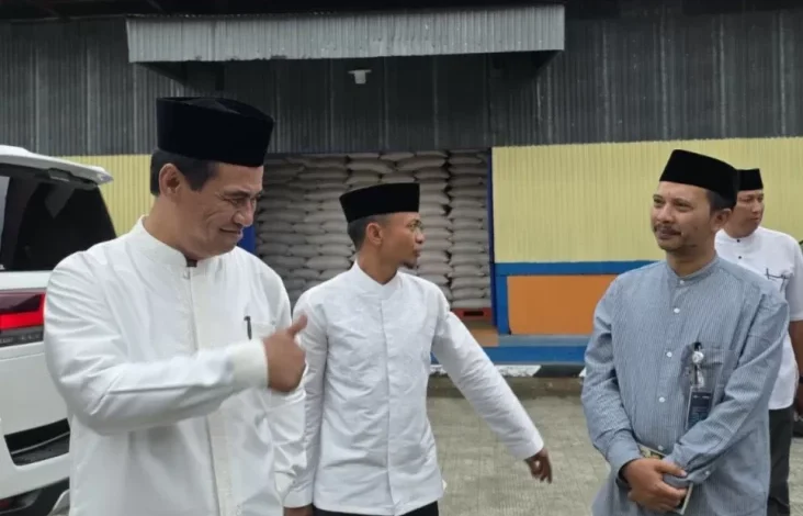 Hari Kedua Lebaran, Mentan Tancap Gas Sidak 4 Gudang Bulog pada Sulsel